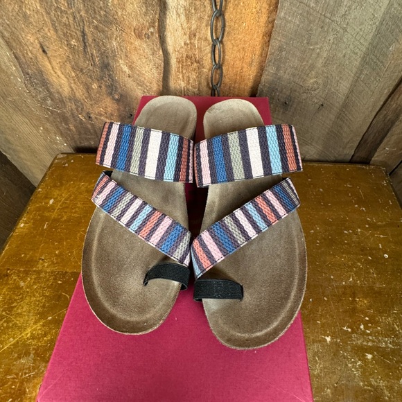 Munro Aries Multi Stripe Sandal- Size 7 1/2 - Picture 2 of 7